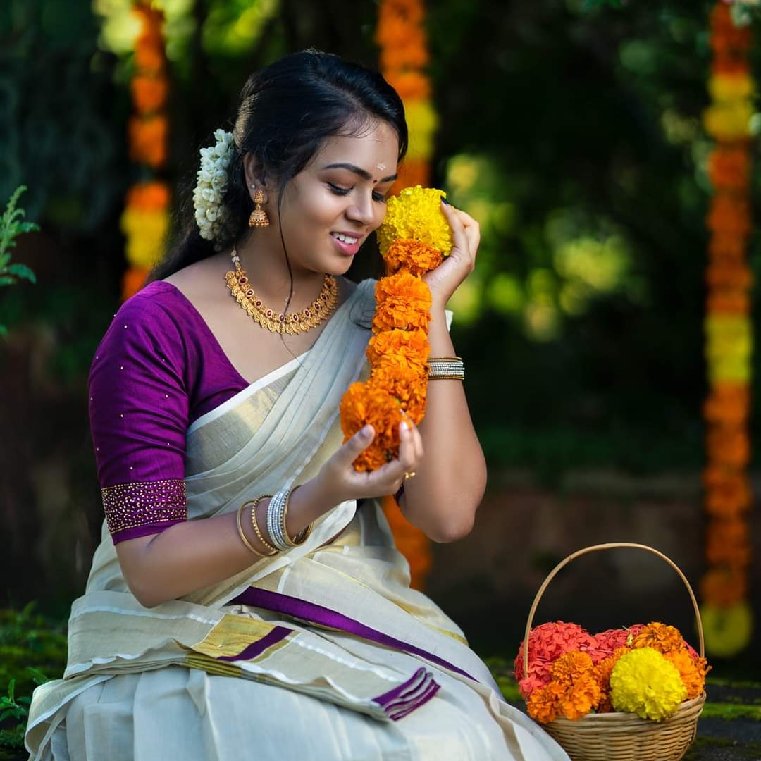 QUEENS BEAUTY PARLOUR PULPALLY